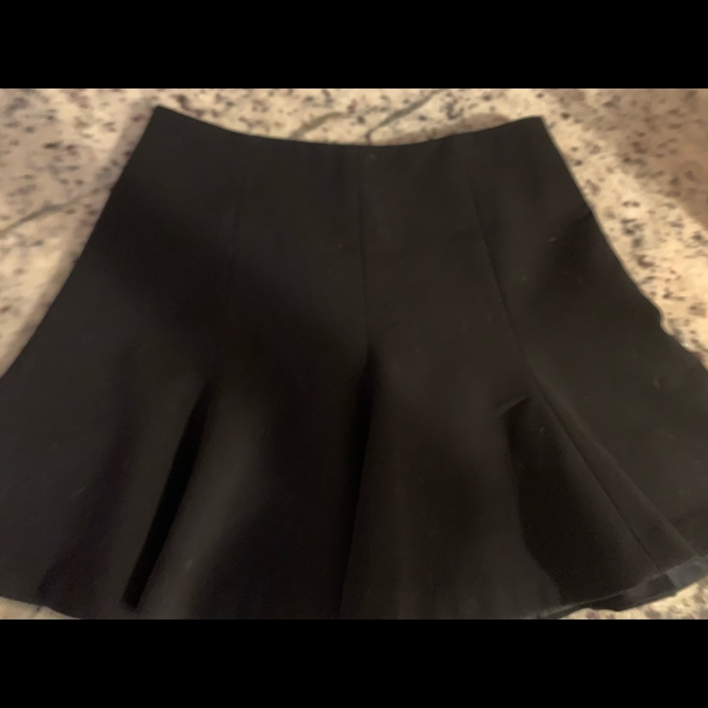 Flirty flare mini skirt. Zara.